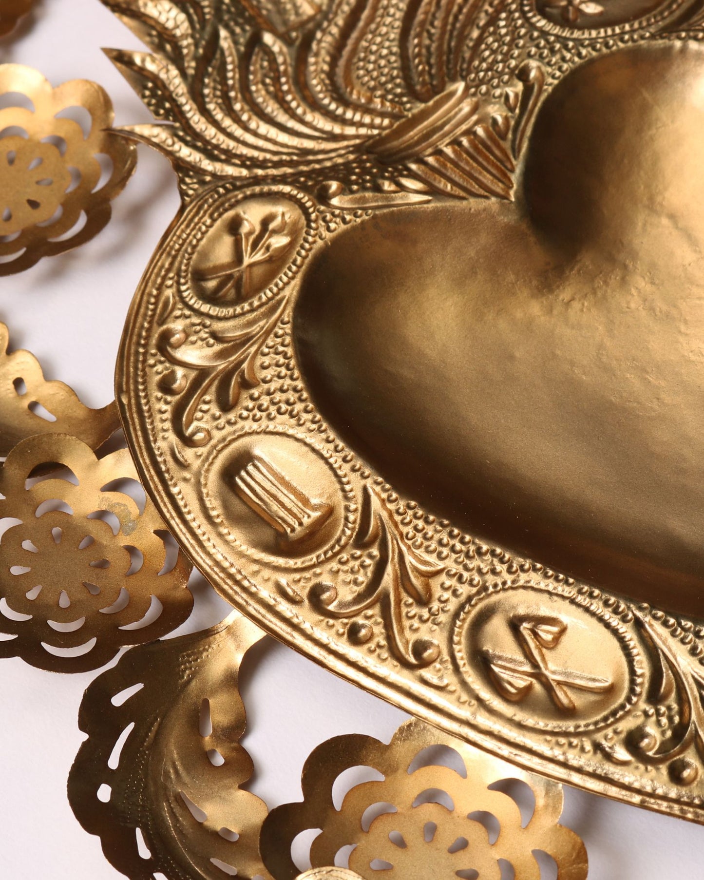 Golden Filigree heart cherub hanging decoration